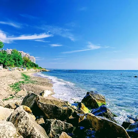 Lovely Nest With Glass Veranda Apartman