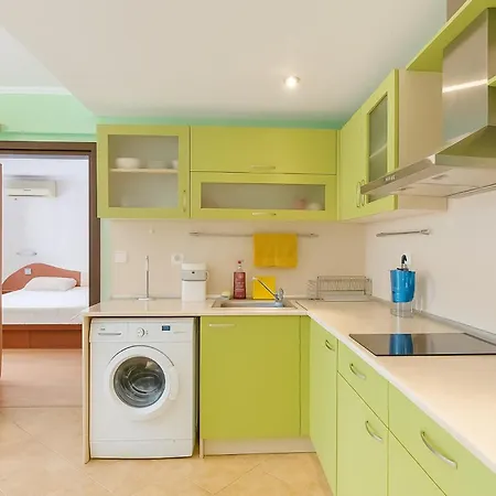 Apartman Lovely Nest With Glass Veranda