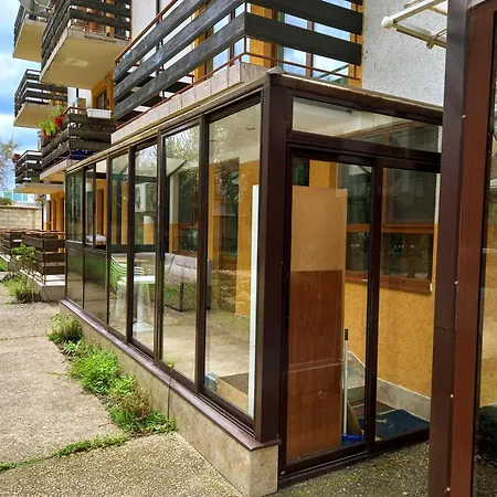 Lovely Nest With Glass Veranda Apartament *