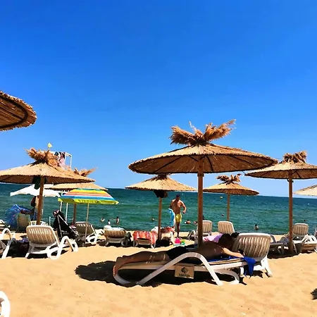 شقة Lovely Nest With Glass Veranda