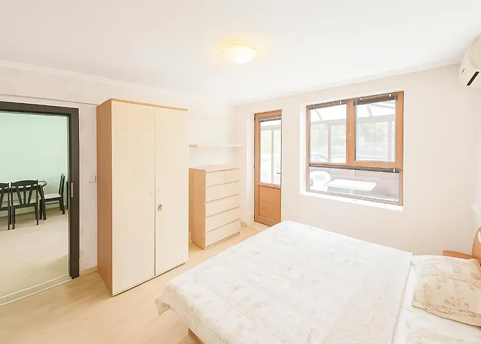 Lovely Nest With Glass Veranda * Varna